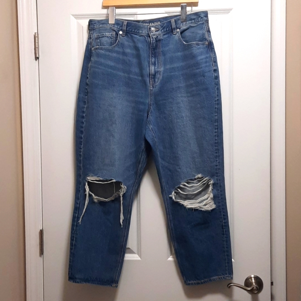 AE Strigid Highest Rise Mom Jean